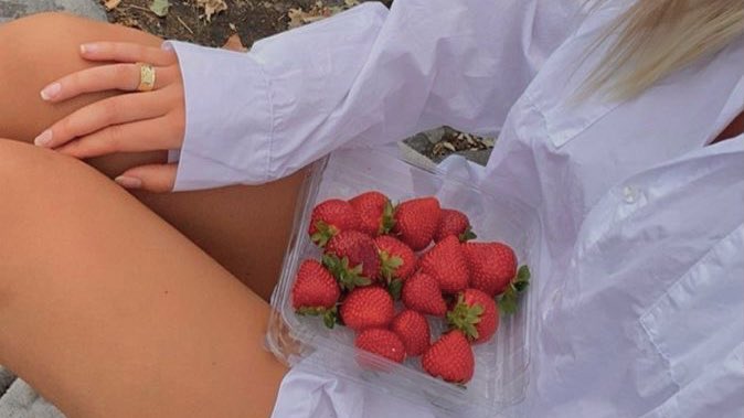 malusokay's tweet photo. Fresh strawberries 🍓 https://t.co/2A1CXEd9If
