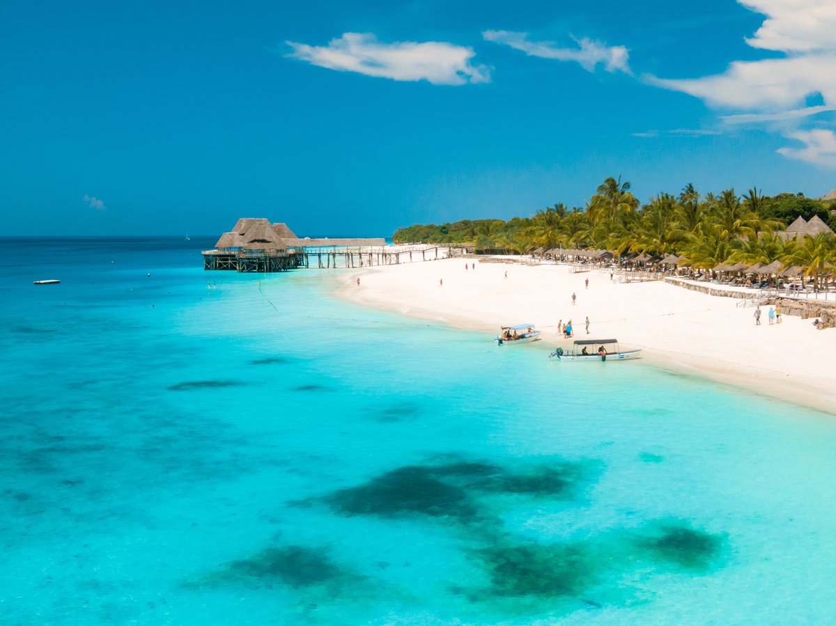 MonaTheExplorer's tweet photo. Zanzibar, Tanzania 

From Stone Town's winding, narrow streets,
To beaches with powder-soft white sands,
Zanzibar is a dreamer's retreat,
A place where magic meets the land.😍🌏🏝

#Zanzibar #Tanzania  #Africa #BeautifulPlaces #IndianOcean #BeachLife #IslandVibes #ParadiseFound https://t.co/NLiPVQ2nKG