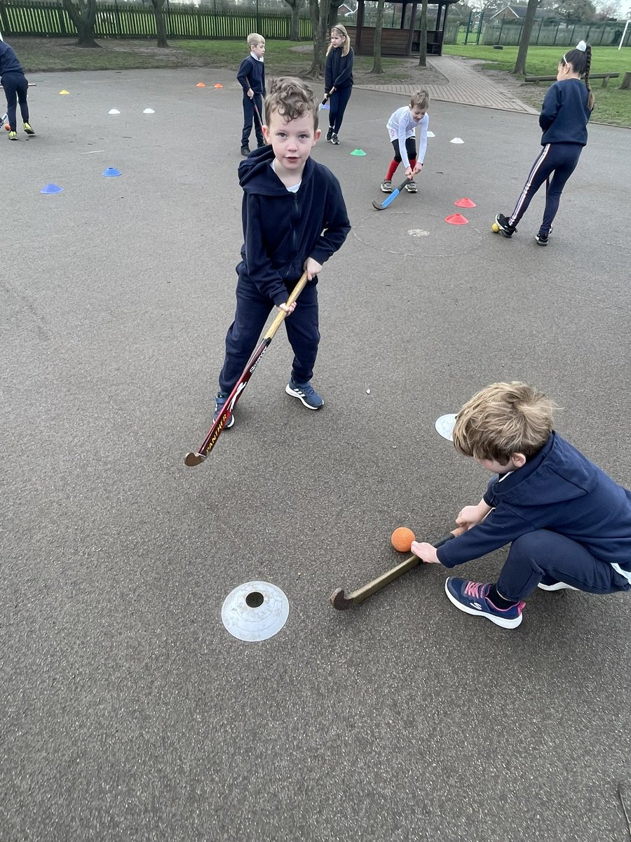 Class2Winthorpe's tweet photo. A fun morning with Coach Harry from @CGSOutreach learning new skills and trying a new sport! https://t.co/6XUSxKSYgm