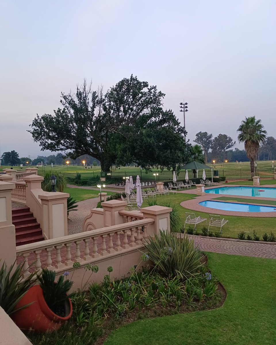 ROV_Resort's tweet photo. Need a break?
Revel in the legacy of the Grand Dame of the Vaal, and take in sweeping views of the renowned Vaal River.
https://t.co/YeOV8iyoHw
#SchoolHolidays #MidYearBreak #FamilyResort #RivieraOnVaal https://t.co/MPd8CNEqpe