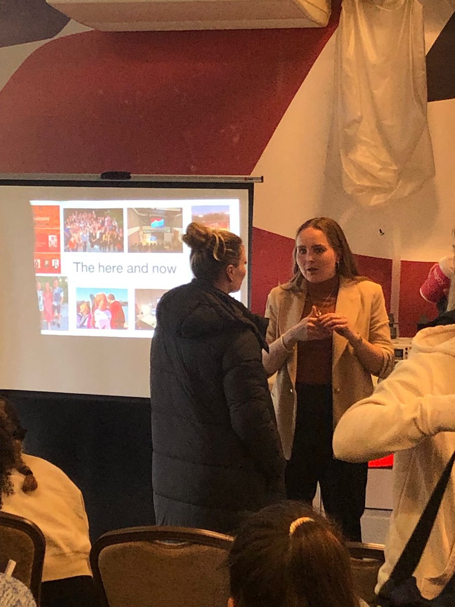 Emily Defroand (@emilydefroand) on Twitter photo It was lovely to speak with both <a href="/GBHockey/">Great Britain Hockey</a> squads as part of the ‘Talking Transition’ series.
An athlete retiring from sport is a daunting reality, no matter how prepared you think you are.
I enjoyed sharing my reflections of 🏑➡️⚽️ & how I’m still adapting to the new ‘norm’. It was lovely to speak with both <a href="/GBHockey/">Great Britain Hockey</a> squads as part of the ‘Talking Transition’ series.
An athlete retiring from sport is a daunting reality, no matter how prepared you think you are.
I enjoyed sharing my reflections of 🏑➡️⚽️ & how I’m still adapting to the new ‘norm’.