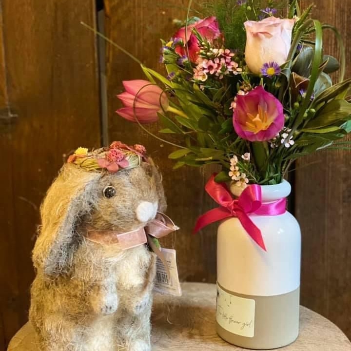 caseymorris1980's tweet photo. Mother's Day may have come and gone, but a bright and vibrant holiday is fast approaching! Message, check the website or call to arrange your Easter bouquets now! https://t.co/ubxHJ8omdv