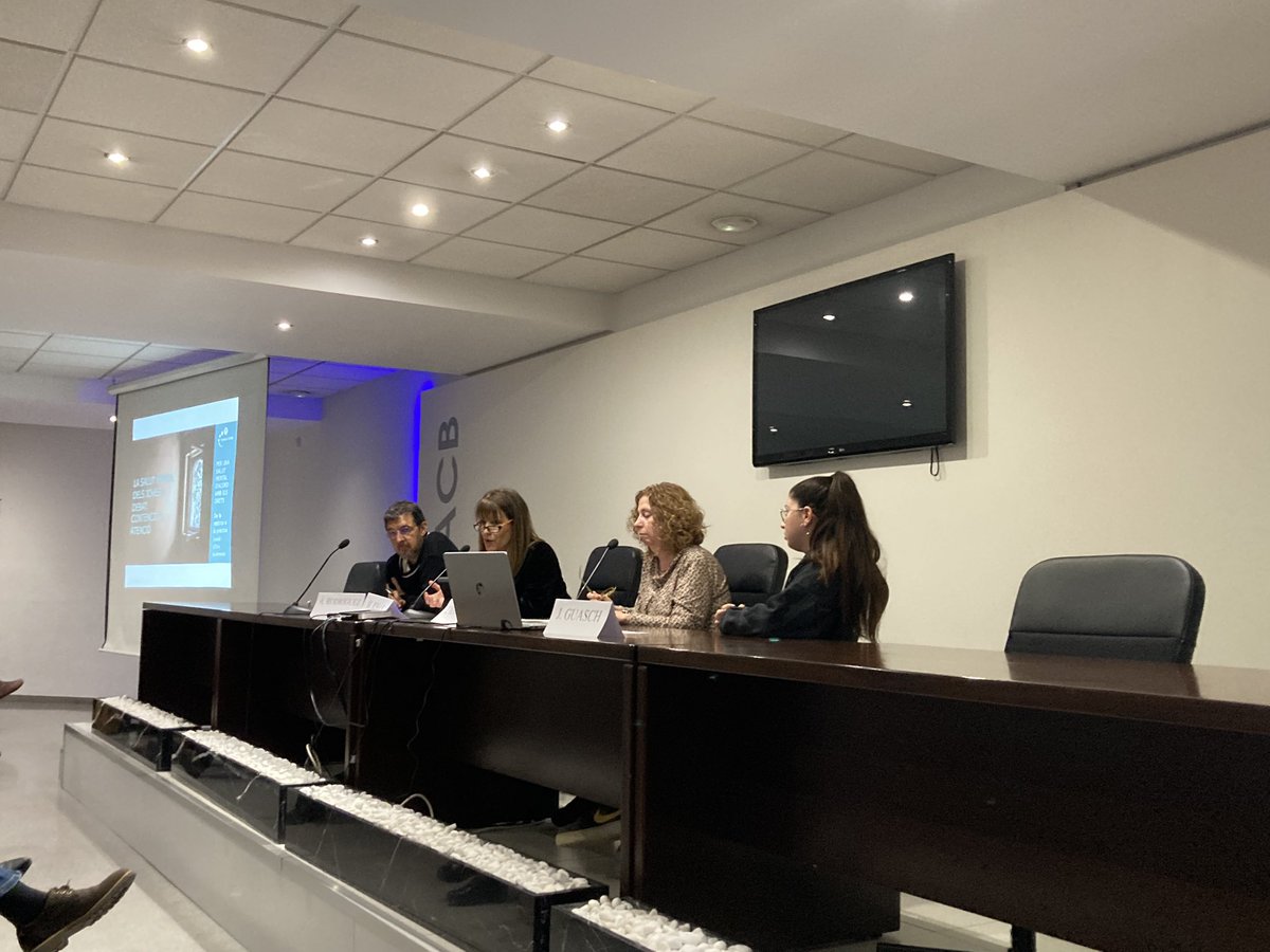 magdacas's tweet image. Interessant i necessària jornada @FCCSMpiula i del comité d’Etica Assistencial “per una #SalutMental d’acord amb els #Drets. De la Retòrica a la pràctica “ 
Incloure la primera persona i seguir i consolidar des de totes les polítiques les recomanacions #OMS @salutmental_CAT