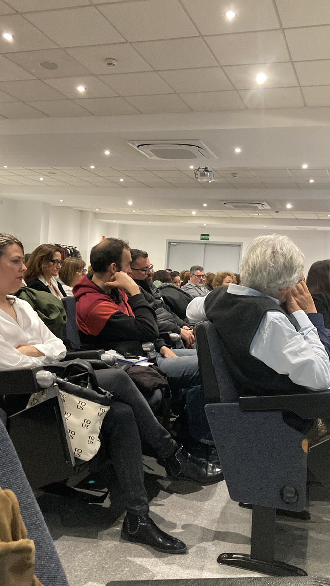 magdacas's tweet image. Interessant i necessària jornada @FCCSMpiula i del comité d’Etica Assistencial “per una #SalutMental d’acord amb els #Drets. De la Retòrica a la pràctica “ 
Incloure la primera persona i seguir i consolidar des de totes les polítiques les recomanacions #OMS @salutmental_CAT