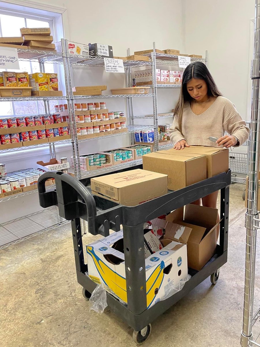 MANNAFoodBank's tweet photo. There's 1️⃣ week left in our 2023 Student Food Drive! So there's still time to collect vital food for neighbors in #WNC who are struggling with #foodinsecurity. Open to all grade levels. Sign up today: https://t.co/QclPSAWmDB.

#foodislove #mannawnc #studentfooddrive #feedingwnc https://t.co/MNxdb1f6hj
