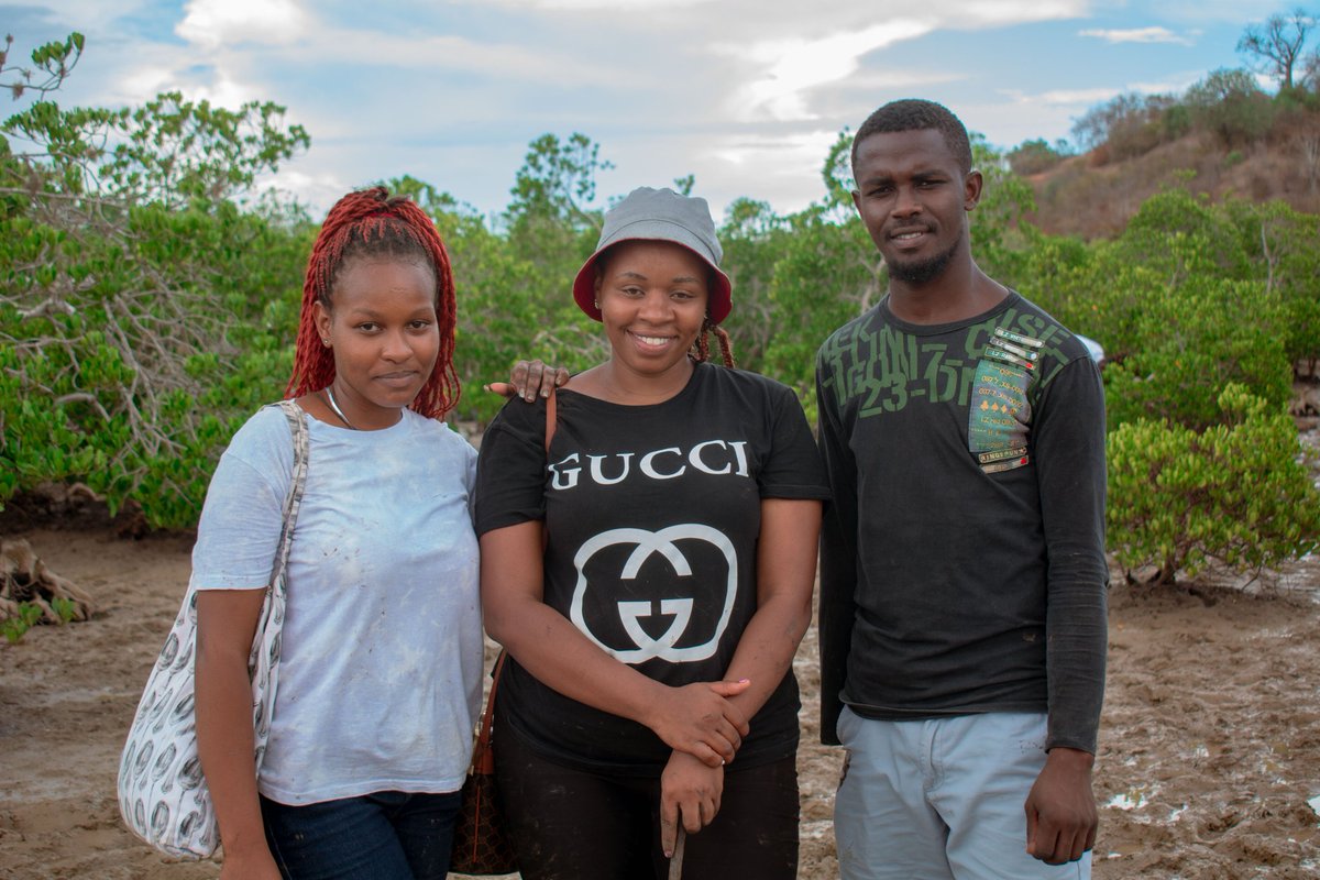 KirituEdwin's tweet photo. During the #internationalforestday at Kidundu, kilifi county. 10000 mangrove were planted in a move to achieve the 15 billion tree planting initiative by the government. 
#forestandhealth
#Glowwithus 
@kilifi_youth @KilifiCountyGov https://t.co/SdgTnDoVfm