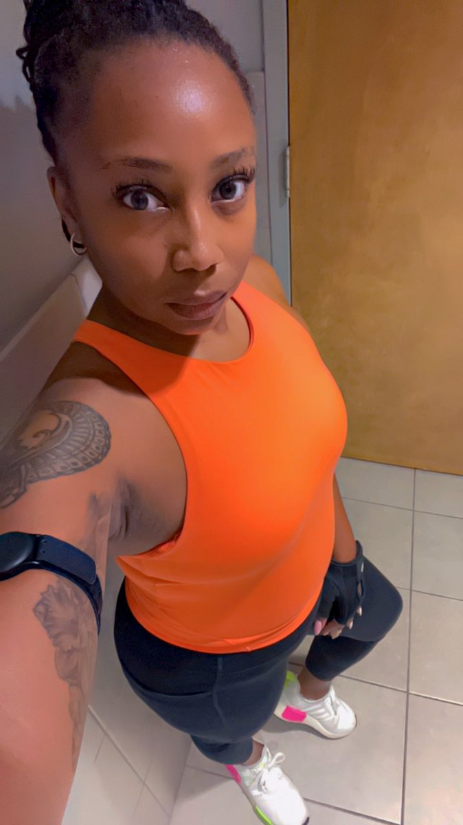 LaToYa701's tweet photo. Accountability 🧡💪🏽 #goodmorning #cardo #gymlife #5amworkouts https://t.co/Y6TUjHumiE