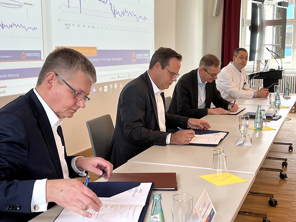 Maschinell beatmete Patienten zu entwöhnen und ihnen bestenfalls mehr Lebensqualität und Selbstbestimmung zu geben, das ist ein Ziel, dass heute zwischen unserer Geschäftsleitung und der @aok_plus vereinbart wurde.