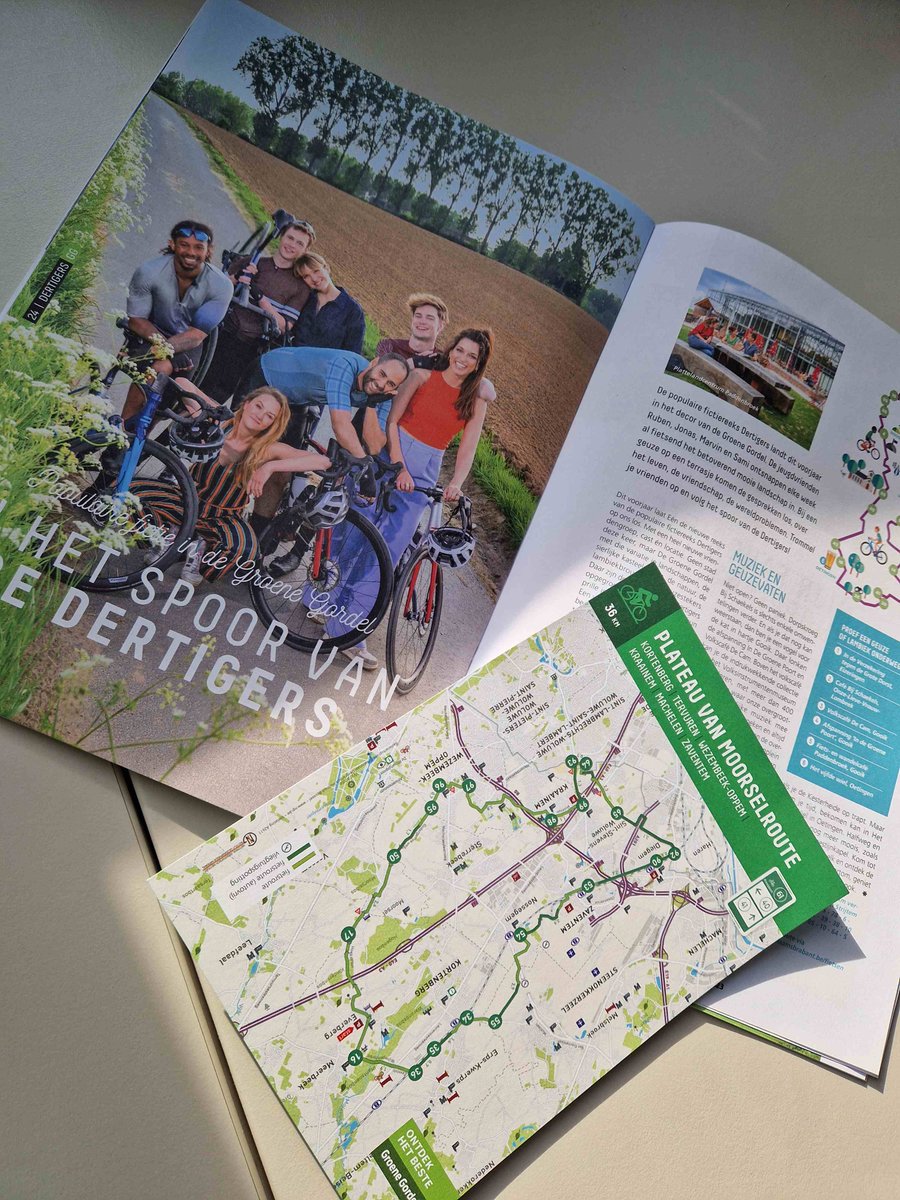 GemKortenberg's tweet image. Bijna weekend! Voldoende tijd dus om de serie ‘Dertigers’ te kijken! 
Al gestart? Dan heb je ongetwijfeld al enkele mooie plekjes in #Kortenberg gespot! 👀 
Wil je net zoals Sami, Jonas, Ruben en Marvin de fiets op? Haal dan leuke inspiratie op: toerismevlaamsbrabant.be/hoofdthema/fie…