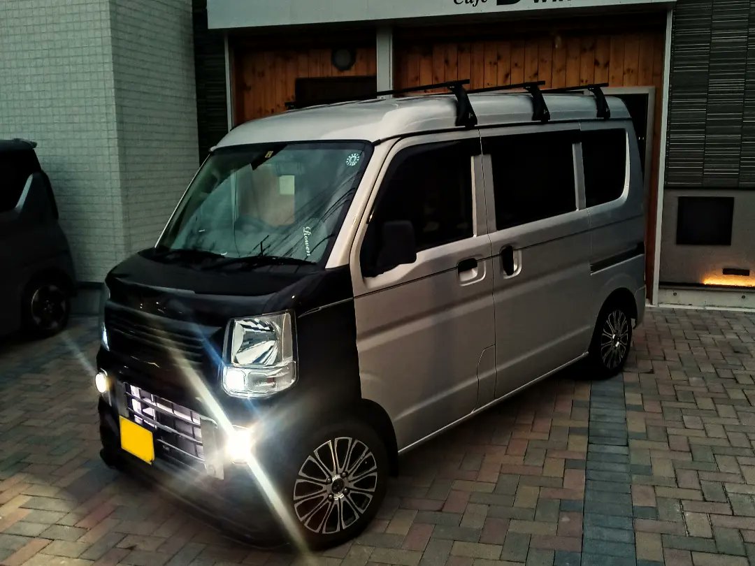 keikitchen03's tweet photo. 来週作業予定のクリッパー✨
テールランプが届くとお客様に連絡✆
すると…
すぐつけて〜
わかりますその気持ち😆
明日つけます🛠
完成お楽しみに🎶
＃圭きっちん
＃カスタム車両
＃NV100
＃進光自動車
＃ハーテリー
＃LSLINE https://t.co/r2dBg9O5XI