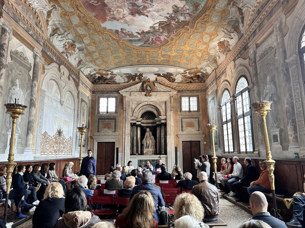 SerenissimaVe's tweet photo. 📌 Nella suggestiva Chiesetta del Doge viene presentata la Quadreria di Palazzo Ducale, riaperta grazie all’intervento di @visitmuve_it e Venice International Foundation.

#24marzo
#VeneziaSerenissima ❤️🦁 https://t.co/SbMsCRpdUt