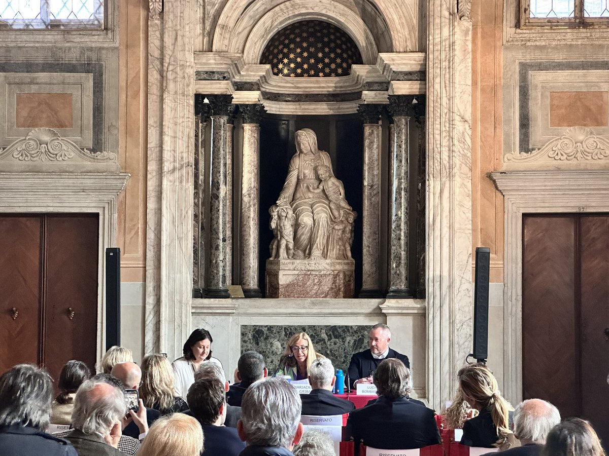 SerenissimaVe's tweet photo. 📌 Nella suggestiva Chiesetta del Doge viene presentata la Quadreria di Palazzo Ducale, riaperta grazie all’intervento di @visitmuve_it e Venice International Foundation.

#24marzo
#VeneziaSerenissima ❤️🦁 https://t.co/SbMsCRpdUt