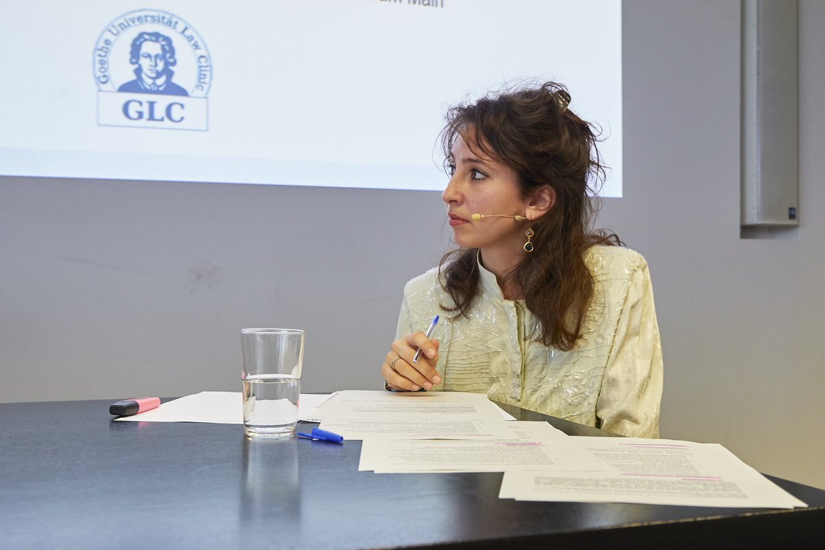 Mit rund 150 Zuhörer*innen im Hörsaal und online hatten wir eine tolle Veranstaltung mit lebhafter Diskussion über die Reform des Staatsangehörigkeitsrechts. Danke an die exzellenten Referentinnen und das Ressort Veranstaltungen! <a href="/BVerfG/">BVerfG</a> <a href="/BMI_Bund/">Bundesministerium des Innern</a> <a href="/goetheuni/">Goethe-Universität</a> <a href="/goethelawclinic/">GoetheUni LawClinic</a>