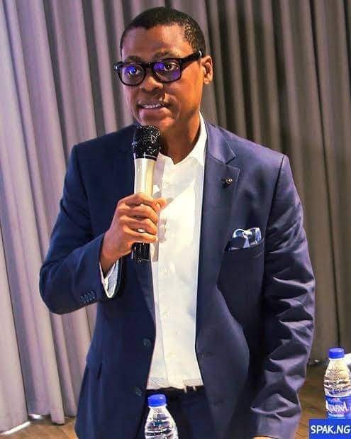 SABIBLAKI's tweet photo. The legendary Rufai Oseni.
One who is never scared of speaking truth to power.
May history be kind to you. https://t.co/CaWCs07rN5