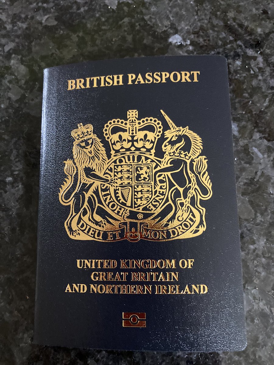 BeckCottageDeb's tweet image. Great effort from the passport office. 12 days since I made my online application and 10 days since I posted off my old passport. Arrived today 💪