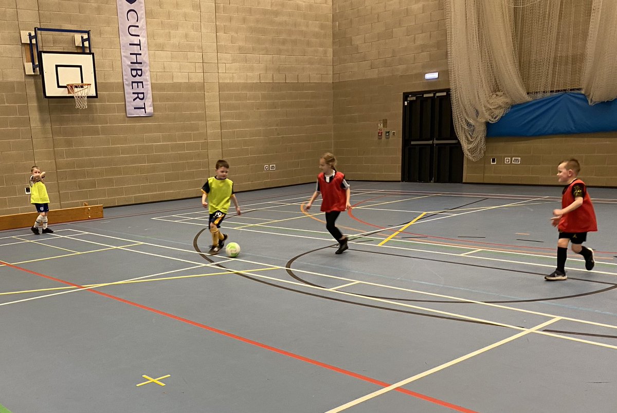 Atkin442's tweet image. Sunshine indoors last night with @Blyth_TownFC U6/7’s.. Great to see the players showing confidence on the ball 👍 #Funenvironment #Timeontheball