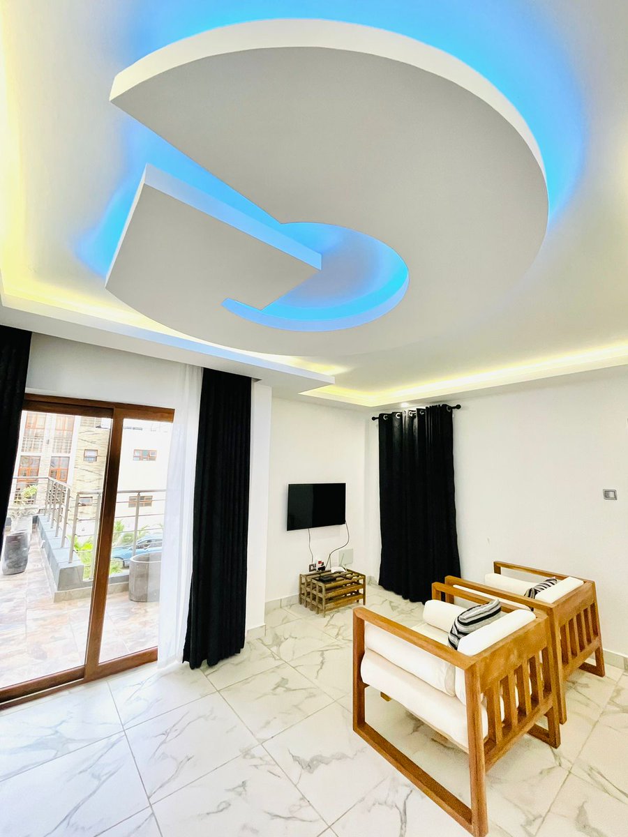UtopiaHomeske's tweet photo. Welcome to this 5-Bedroom Villa in Diani, a luxurious retreat that offers a serene escape from the hustle and bustle of everyday life. 
Enjoy the sparkling blue waters of the ocean with palm tree's swaying gently in the ocean breeze. https://t.co/MR8d6AzH2Q