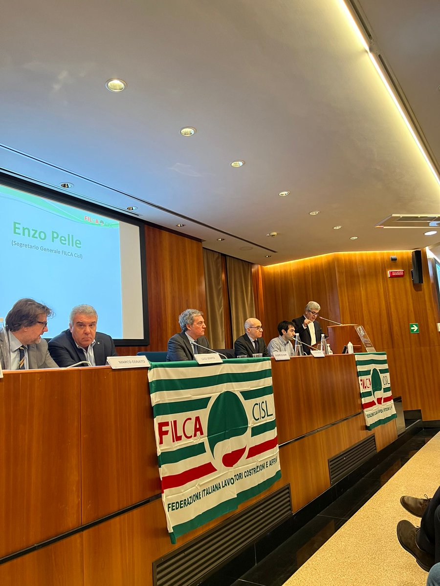 FilcaCislMarche's tweet image. #24marzo #Roma iniziativa @CislNazionale @FilcaCisl sul Futuro dell'edilizia: rigenerazione, superbonus, qualità del lavoro e sulle possibili modifiche al DL11/23 tese a salvaguardare imprese e lavoratori e sostenere così lo sviluppo del settore #edile per una vera svolta #green