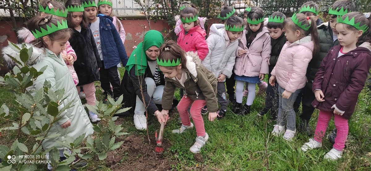 sencan_sevil's tweet photo. Bir fidan bir can 🌱
#OrmanHaftası 
@AliIsyapan @carsambamem @samsunmem @tcmeb https://t.co/GmM5oMKuwb