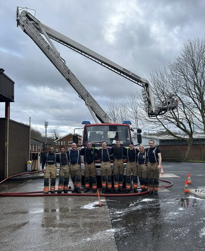 manchesterfire's tweet photo. Good people of #Oldham.... thank you so much for coming along to our car wash at Oldham Fire Station last Saturday.
We dealt with Manchester's finest weather at times🌧but it didn't deter the crew or all you lovely people and we raised a fantastic £718 for @firefighters999 🧽🚒❤ https://t.co/rbttWJT1li