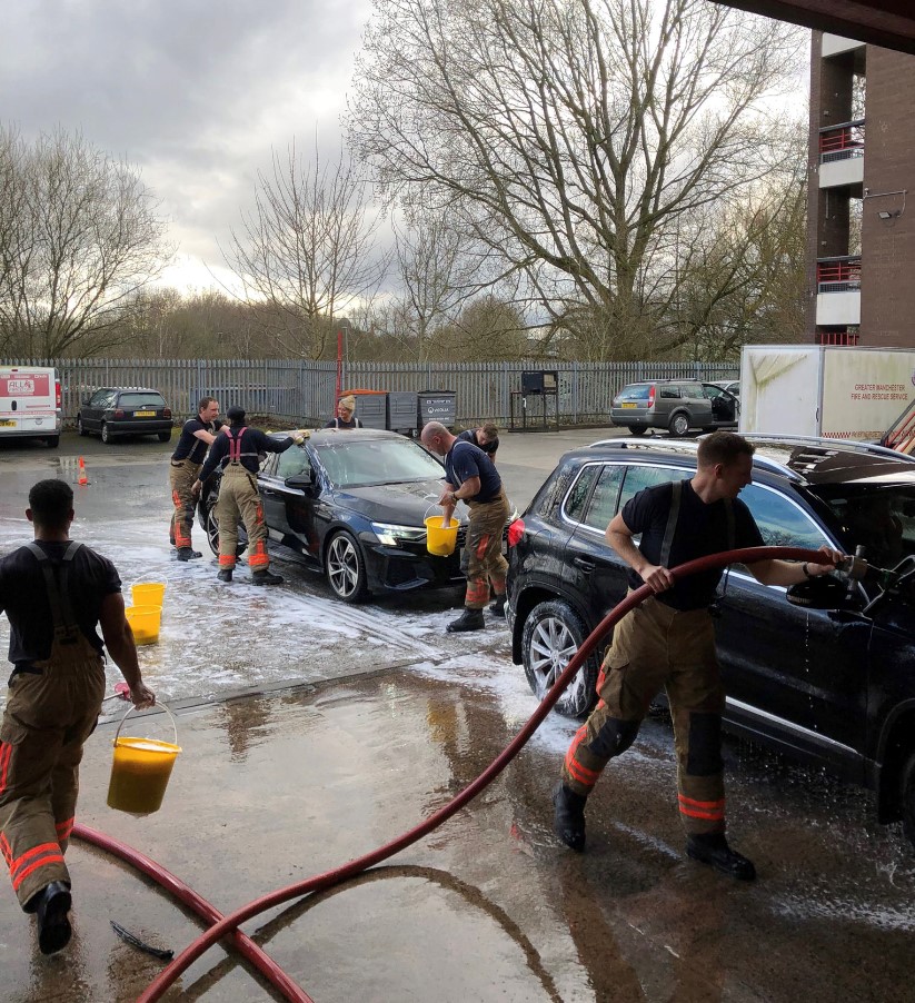 manchesterfire's tweet photo. Good people of #Oldham.... thank you so much for coming along to our car wash at Oldham Fire Station last Saturday.
We dealt with Manchester's finest weather at times🌧but it didn't deter the crew or all you lovely people and we raised a fantastic £718 for @firefighters999 🧽🚒❤ https://t.co/rbttWJT1li