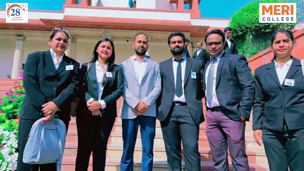 meri_college's tweet photo. MERI PROFESSIONAL AND LAW INSTITUTE organised a visit to the Supreme Court of India on March 23, 2023.

#MERIPLI #MERIGroupofInstitution #lawcollegeindelhi #professionallawcollegeindelhincr #organised #studentsvisit  @SCofInd #supremecourtofindia #studentLearn #History https://t.co/RAwXzBgvg6