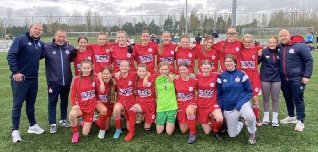 Congratulations to the very successful U-14 s Shelbourne Girls Football Club, who currently have 7 games left in MGL Premier League and leave to play a game in Amsterdam on the 7th of April🤩 Well done ladies and to their couch Peter. Best of look #Congratulations #sponsorship