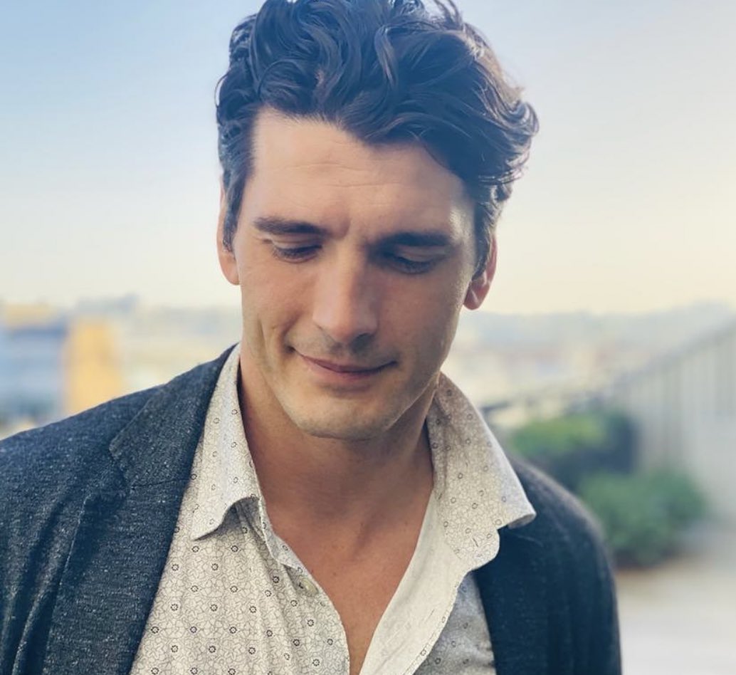 PreviouslySerie's tweet photo. #Beguinas

🔴NOVEDAD🔴

¡Nueva serie de @antena3com en camino!

Yon González (#ElInternado, #CableGirls) y Amaia Aberasturi (#LaEdadDeLaIra, #BienvenidosAEdén) protagonizarán la ficción sobre los beguinatos, comunidades de mujeres, solteras o viudas, que vivían en comunidad. https://t.co/Hw6ZmCXZiV