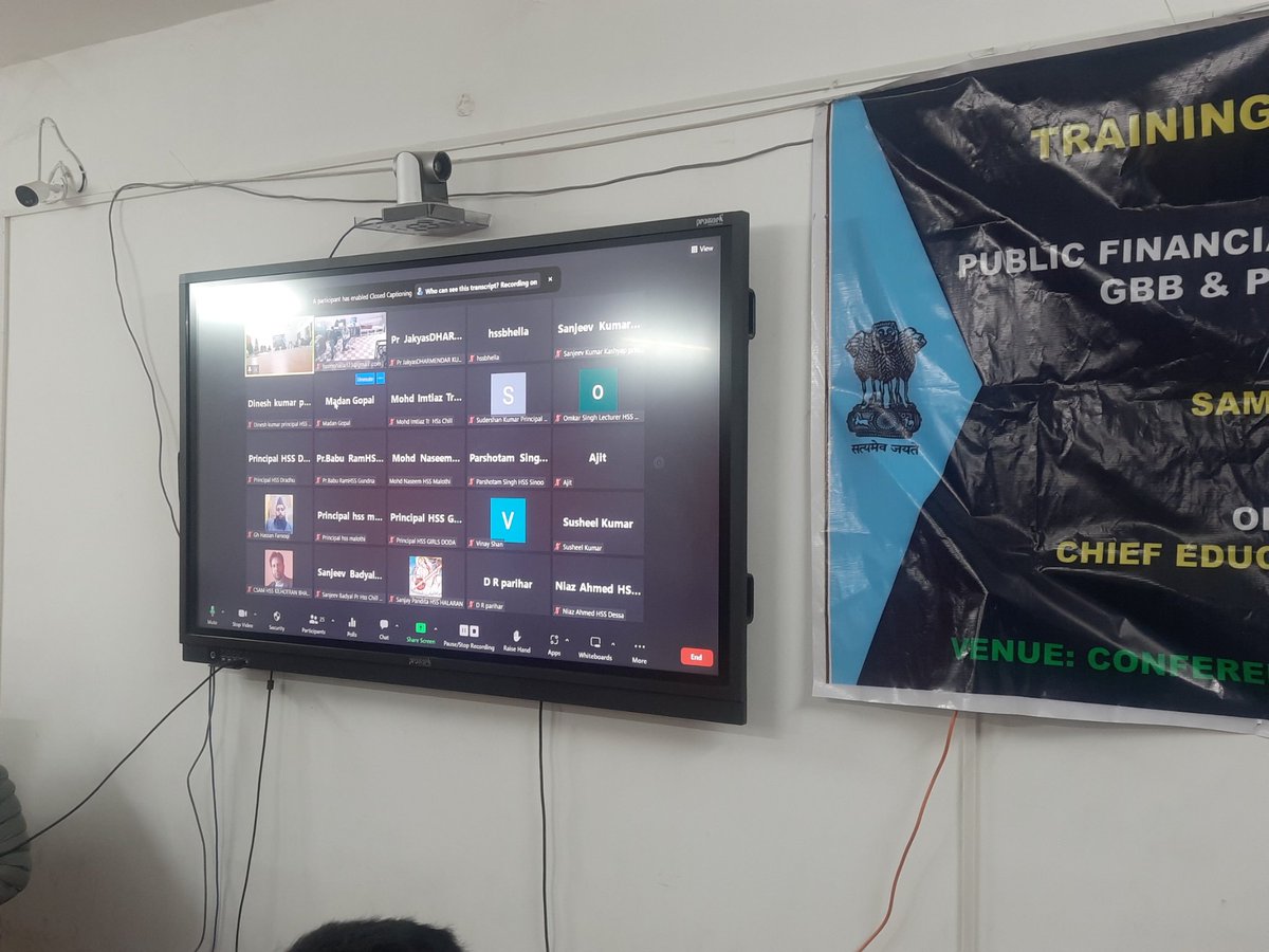 ceododa5's tweet photo. Orientation-cum-Meeting Programme for Principals/ZEOs/Headmasters of the School Education Department, District Doda, on the Usage of E-Library, AKAM, and Effective Implementation of GIS-Based Attendance System #Adbhut #Doda #Elibrary #ICT 

@vishesh_jk @DistrictDoda https://t.co/ZimZmvbde3