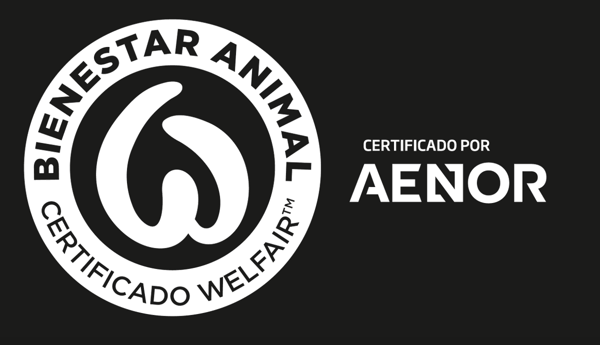 PickingMalaga's tweet photo. AENOR:

Es una certificadora española que tiene numerosos certificados.

Cabe destacar el certificado de Bienestar animal como una referencia para el cuidado de los productos alimentarios de origen animal. https://t.co/97T1130JI7