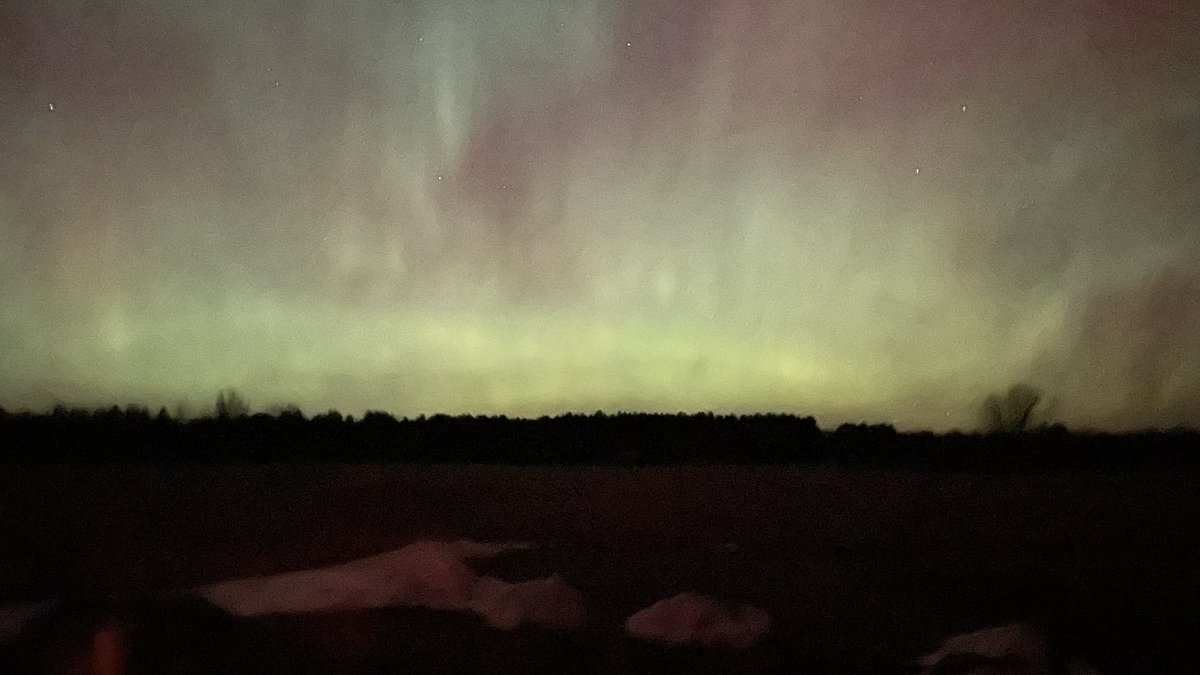 RAMcKibben's tweet photo. And this is why we live in @PureMichigan #NorthernLights https://t.co/9fCLdazdgV
