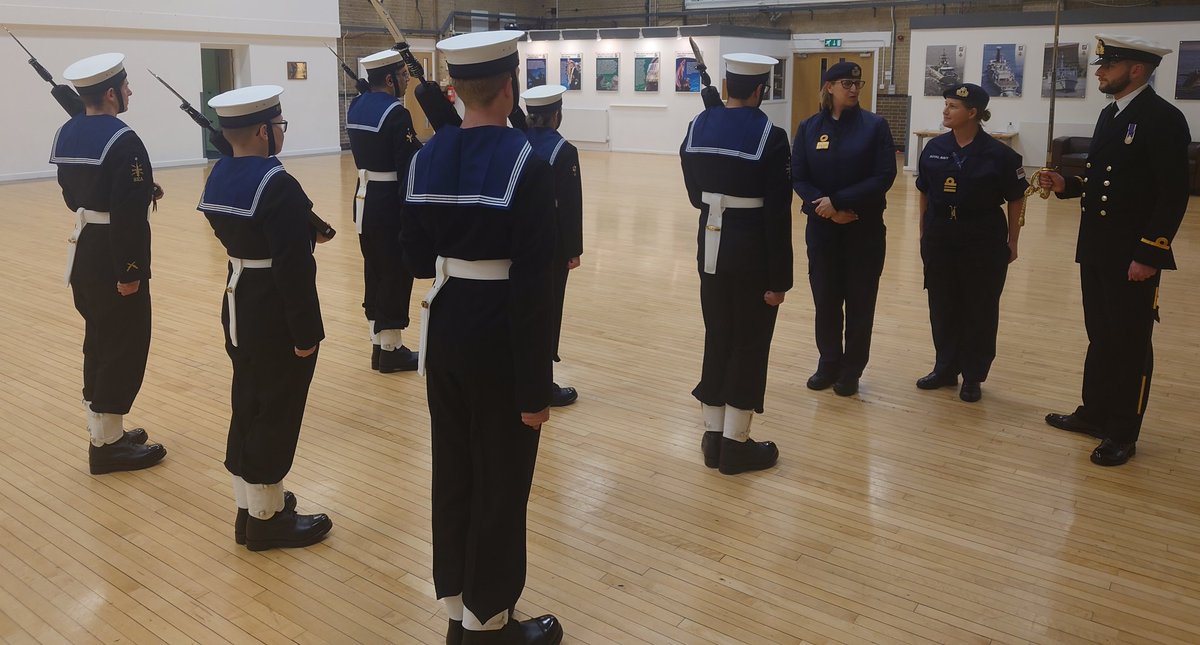 HMS FLYING FOX tweet media