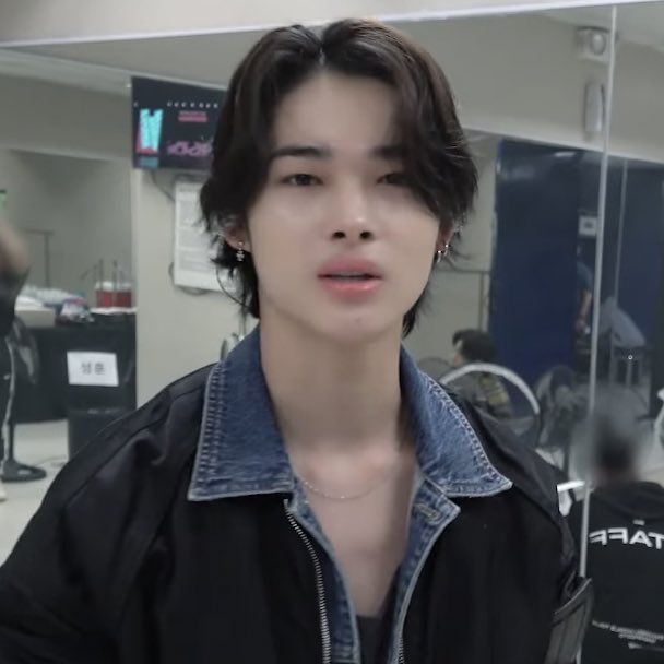 ksnmura's tweet image. it’s insane how good-looking yet adorable ni-ki is