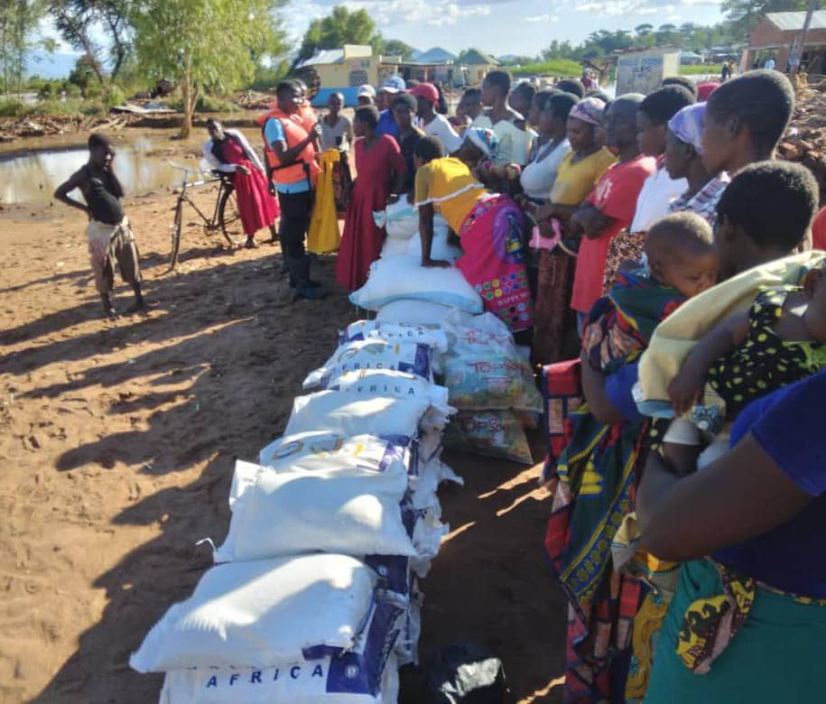 SARSYC (@sarsyc) on Twitter photo At least 390 Cyclone Freddy victims in Malawi's Traditional Authority of Chiwalo, Phalombe district, received supplies from the <a href="/biocharlife/">Biochar Life</a> yesterday, including wheat, corn, beans, soap, and relish.
We still welcome donations from well-wishers; no donation is too small. At least 390 Cyclone Freddy victims in Malawi's Traditional Authority of Chiwalo, Phalombe district, received supplies from the <a href="/biocharlife/">Biochar Life</a> yesterday, including wheat, corn, beans, soap, and relish.
We still welcome donations from well-wishers; no donation is too small.