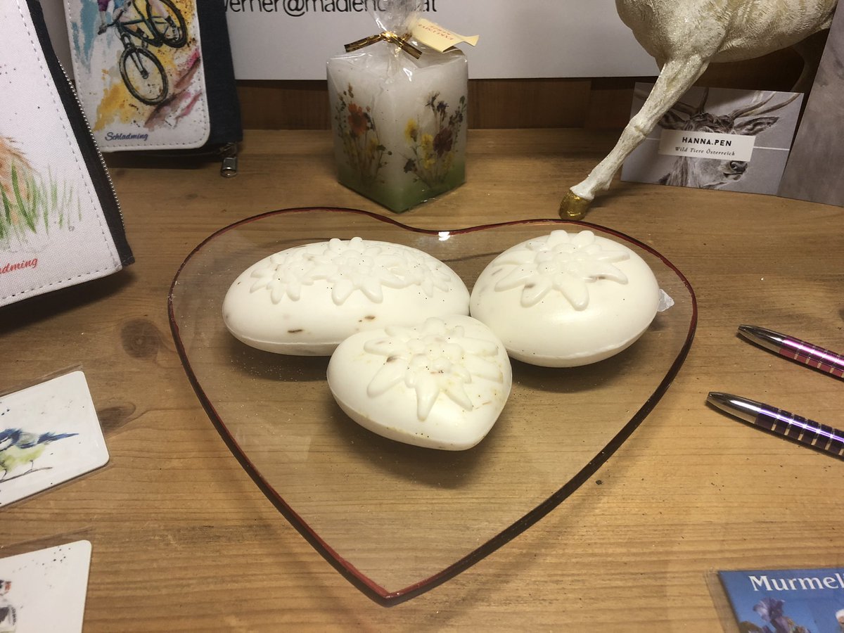 IulianaGal1's tweet image. #spring îs almost here at #AlpineClub #visit Austria @ER_Alpine #traditions