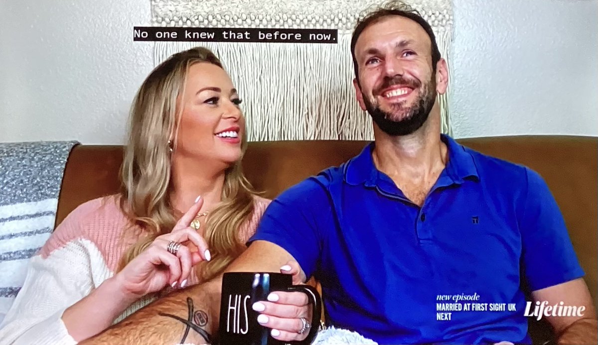 4myshows's tweet photo. Doug & Jamie on Couples Couch! 😍
(and Doug is spilling the tea! 🤣)
#couplescouch #MAFS #MAFSnashville #MAFScouplescouch https://t.co/Ga61czEiin