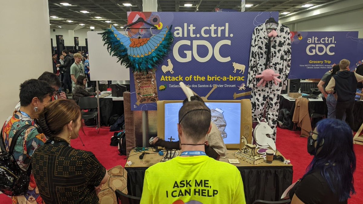 IIMparis's tweet photo. L'aventure des 2 teams d'étudiants, promo 2024, à la @Official_GDC à San Francisco continue 💪🎮

Ils ont exposé leur jeu à l'#altctrl consacrée aux jeux à contrôleurs alternatifs 🚀
#GDC23 https://t.co/bIG3XQz2Zu