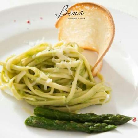 infobina's tweet photo. Con l'arrivo della primavera Bina Ristorante cambia il suo menù...venite a trovarci!
Per prenotazioni tel: 0804311784 https://t.co/d9K8iaP7By