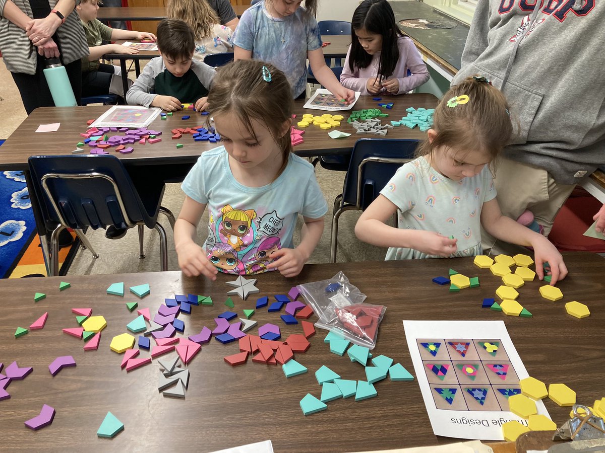 rose_scullion's tweet photo. @OceanAveSchool Family Math Night was an amazing success! Thank you to all the families that attended and teachers and staff that helped out. Thank you to @MathforLove and @theJRMF for the free family math night resources. #OASpride #MTPSpride https://t.co/Y68zJ19iPQ