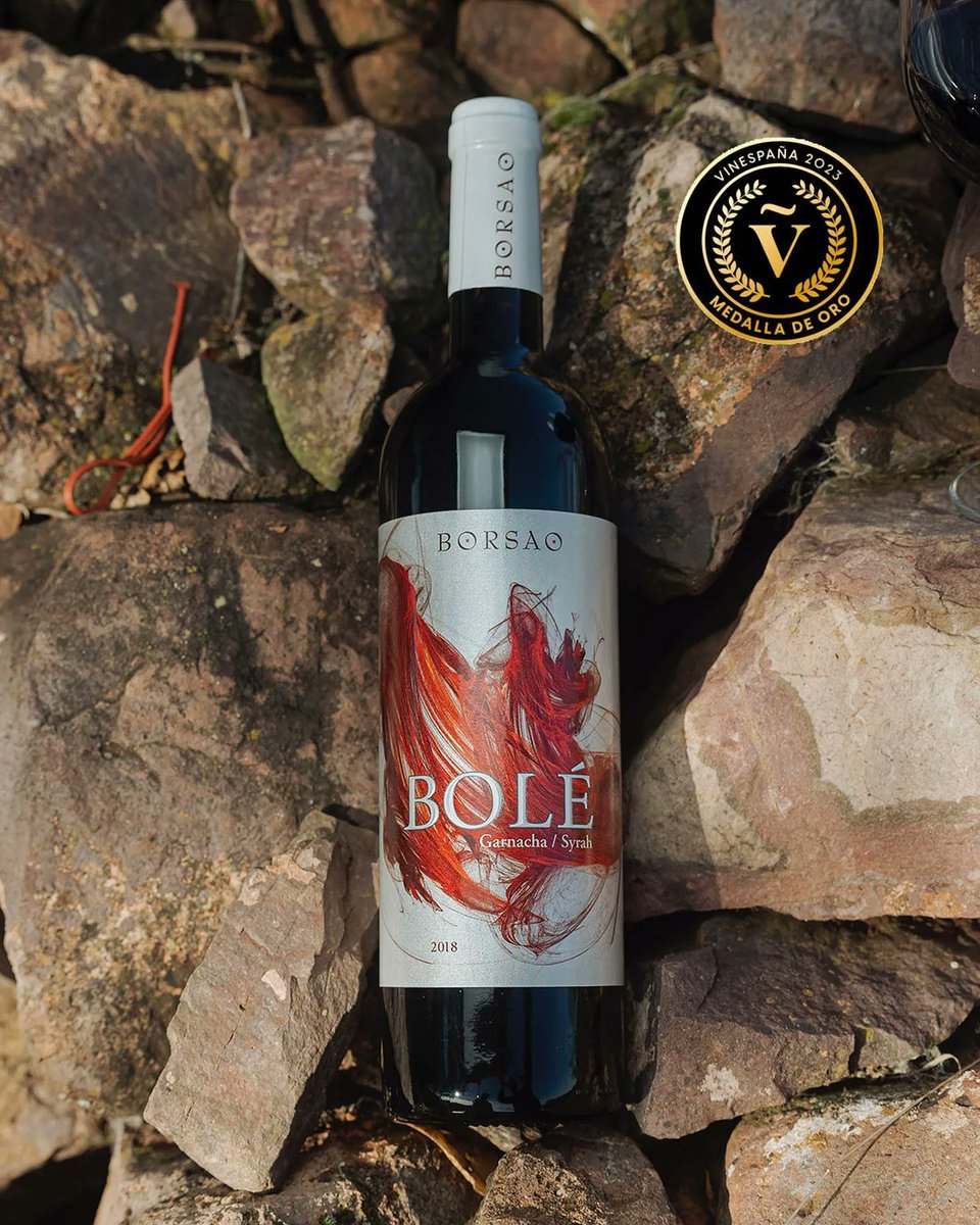 🍷 @‌BodegasBorsao ha sido una de las bodegas más premiadas en la quinta edición de VINESPAÑA, el concurso nacional de vinos organizado por la Federación Española de Enología.
🎖 En las imágenes todos los premios obtenidos.

#DistribucionesLatorre #Jaén #Vinos #WineLovers