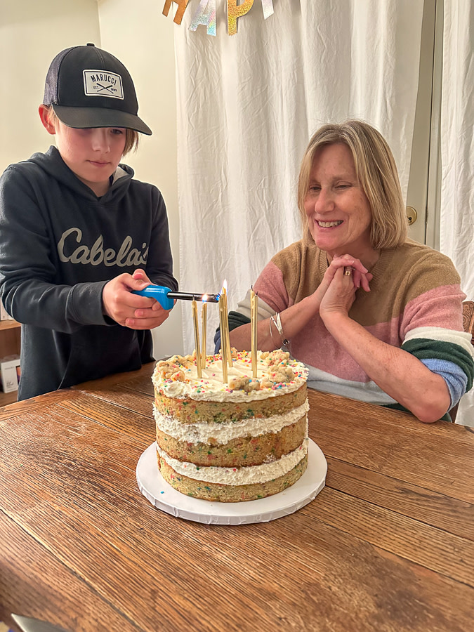 KathEats's tweet photo. On the blog today: mom's 69th birthday weekend with lots of @cakedupcville cake!! 

@barbarakyounger @cliffordyounger

https://t.co/mvdAs8WHv4 https://t.co/wH9J2pFhmY