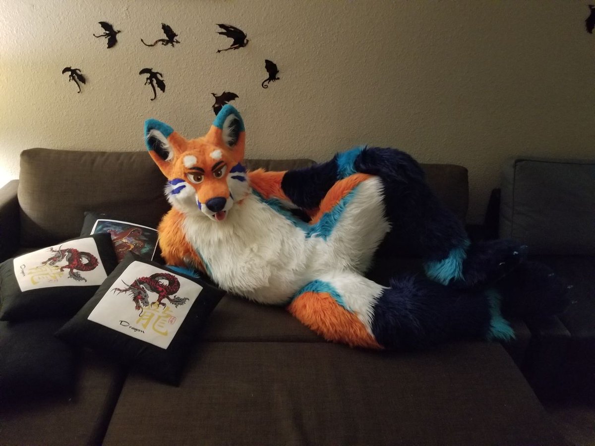 FoxCirrus's tweet photo. Ready when you are 💓💓
#FursuitFriday https://t.co/xx5wqczzdc