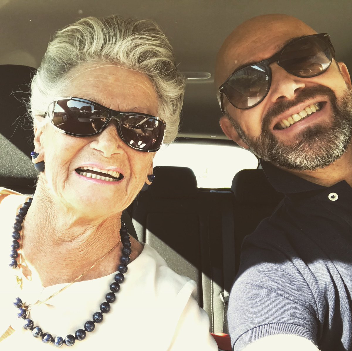 Mi chiama mamma. “Fabio che non ti venga in mente di andare a qualche manifestazione pro #famigliearcobaleno senza chiamarmi”. La “ragazza”dall’alto dei suoi 86 ha voglia di tornare in piazza