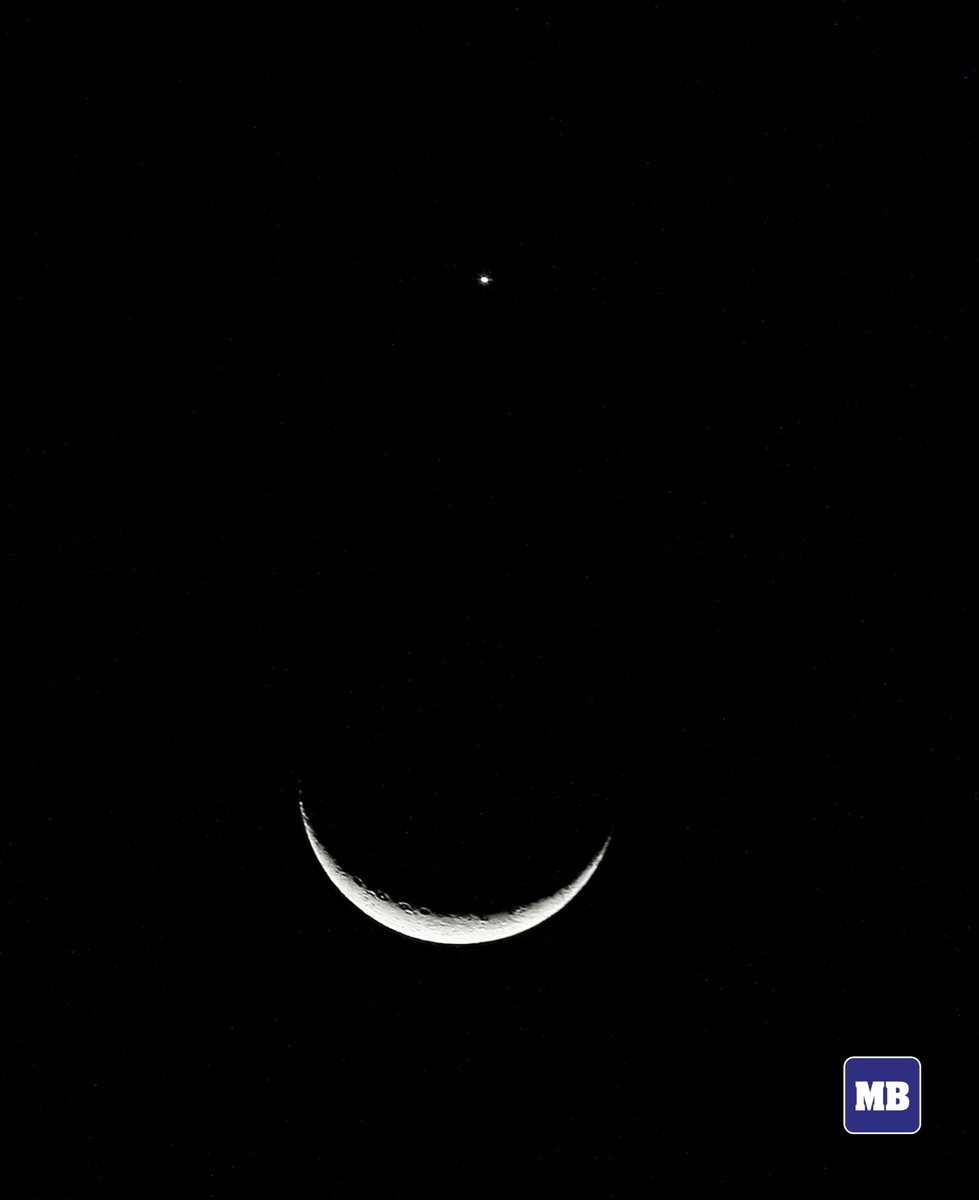 manilabulletin's tweet photo. Venus shines as a bright ‘evening star’ and appears close to the thin Crescent Moon in the night sky view from Manila on Friday, Mar. 24. (📷Juan Carlo de Vela | #ManilaBulletin) https://t.co/UiFuyDdoCq