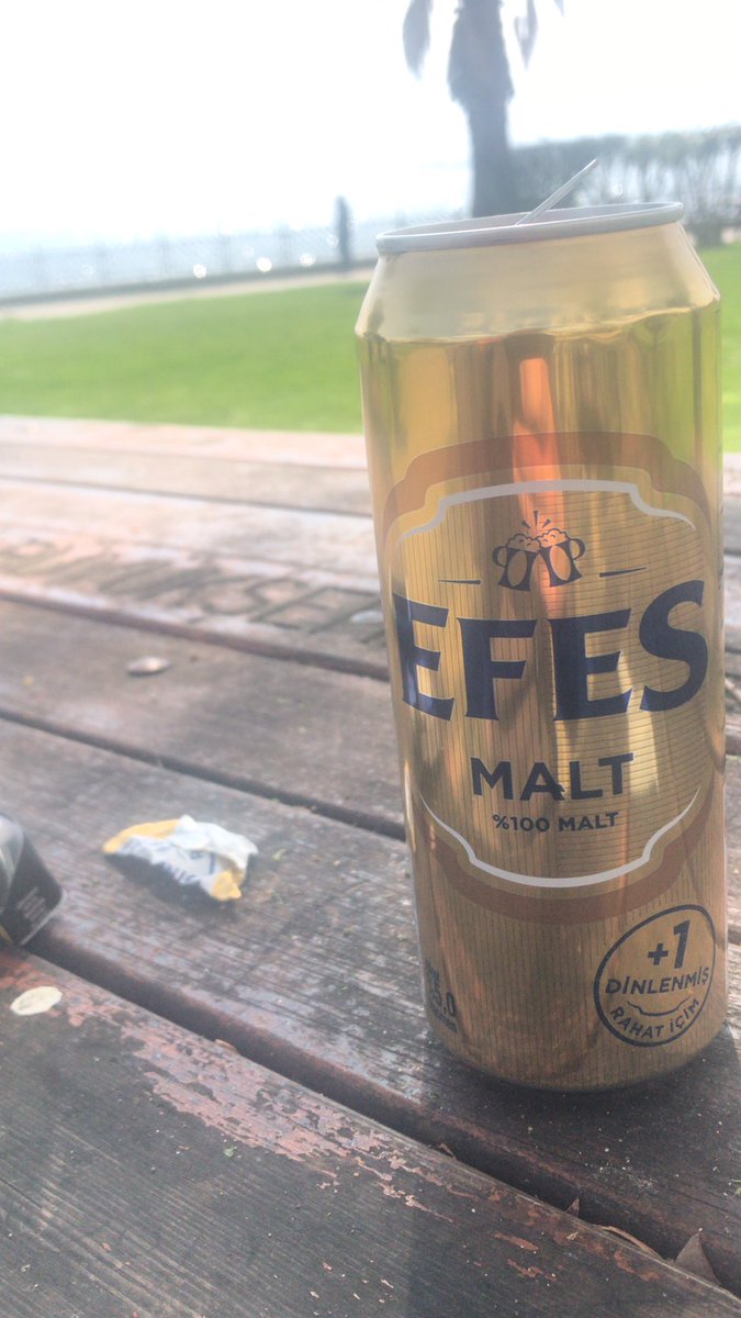 İnanır mısın üzüntüden içiyorum