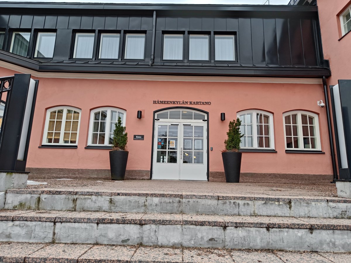 TIVIAry's tweet photo. TIVIA-päivät käynnistyivät Hämeenkylän kartanolla. Paikalla on noin 40 henkilöä, jotka edustavat TIVIAn jäsenyhdistyksiä, hallitusta, vaalivaliokuntaa sekä toimistoa. 

Päivillä käsittelemme yhteisiä ajankohtaisia asioita. Huomenna on vuorossa kevätliittokokous.

#TIVIA70 https://t.co/v00d9kxkYL