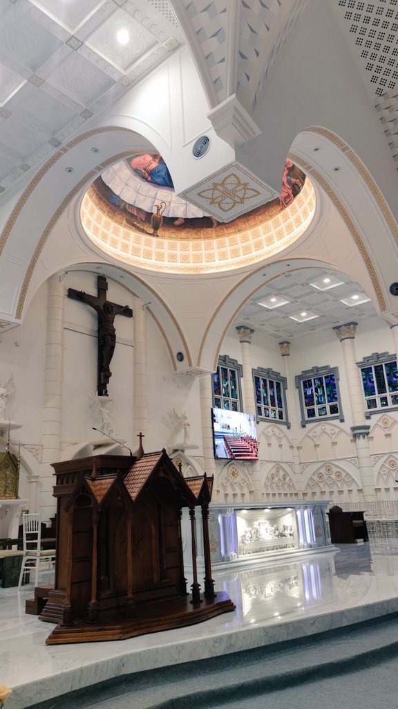 edyprasscj's tweet photo. Sedikit bocoran bagian dalam Katedral St Maria Palembang yang akan ditahbiskan besok pagi oleh Nunsius Apostolik untuk Indonesia, Mgr. Piero Pioppo, Ketua KWI Mgr. Antonius Subianto Bunyamin, Uskup Agung Palembang,  Mgr. Yohanes Harun Yuwono dan para uskup lain. https://t.co/X0DQ2cGdnN