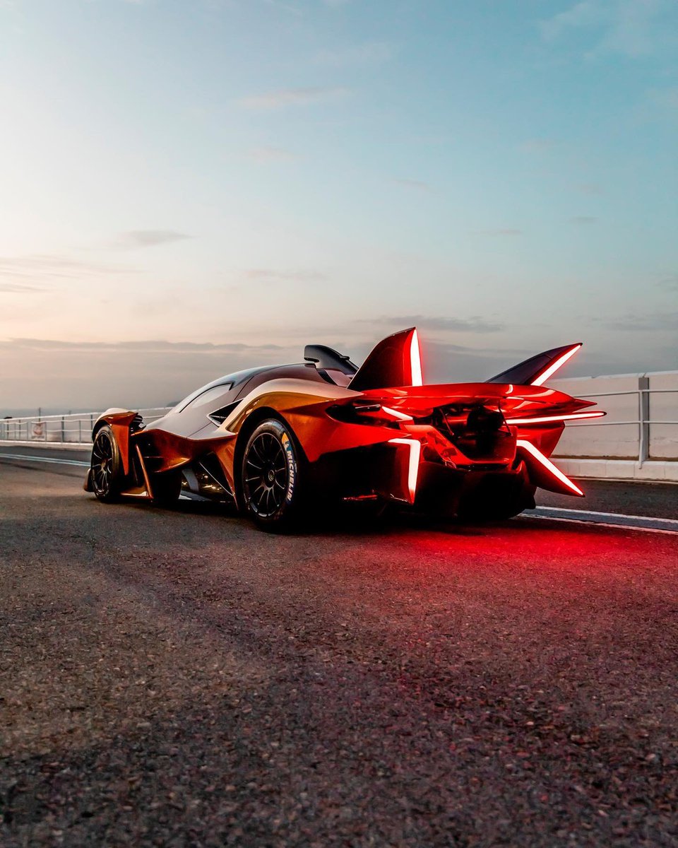 BOTB_Dreamcars's tweet photo. Name the latest edition to the Transformers... 🤪 Apollo Evo 🌎
📸 Instagram – @airmadrid
#botb #apolloevo #hypercar #crazycar https://t.co/kA8LjDhFd5
