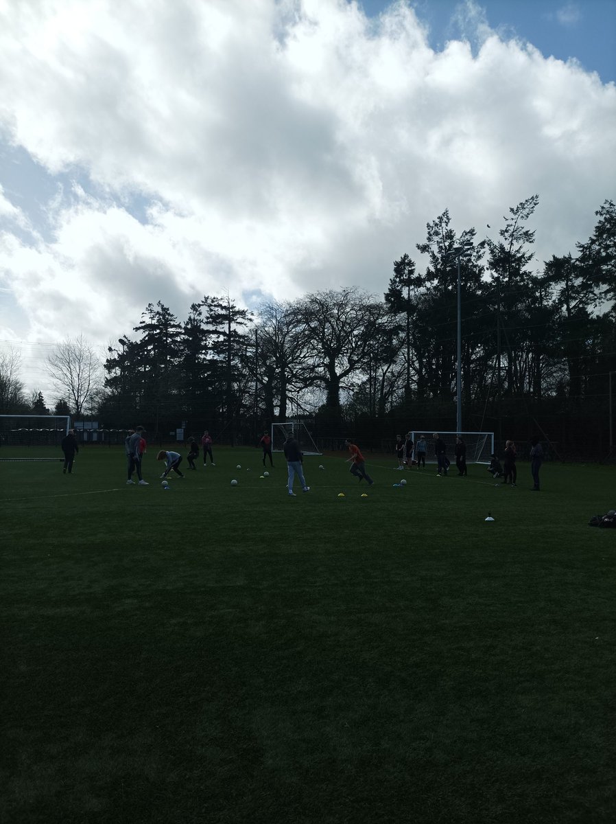 SETUCarlowGAA_'s tweet photo. Great for our Year 1 Sports Coaching &amp; Business Management GAA students to coach an Introduction to Gaelic Games session to a very enthusiastic SETU International group this afternoon on the Carlow campus. Well done to all coaches and players  @SETU_Global @SETUCarlowSport https://t.co/33qu7RqPVe