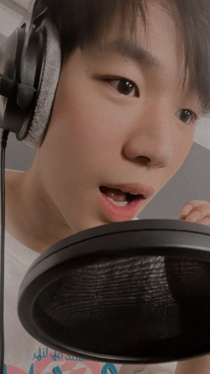 seng_wichai's tweet photo. อาาาา~ ร้องยังไงแล้วนะครับบบ5555555
#Seng_wichai https://t.co/BdGpeS4N5b